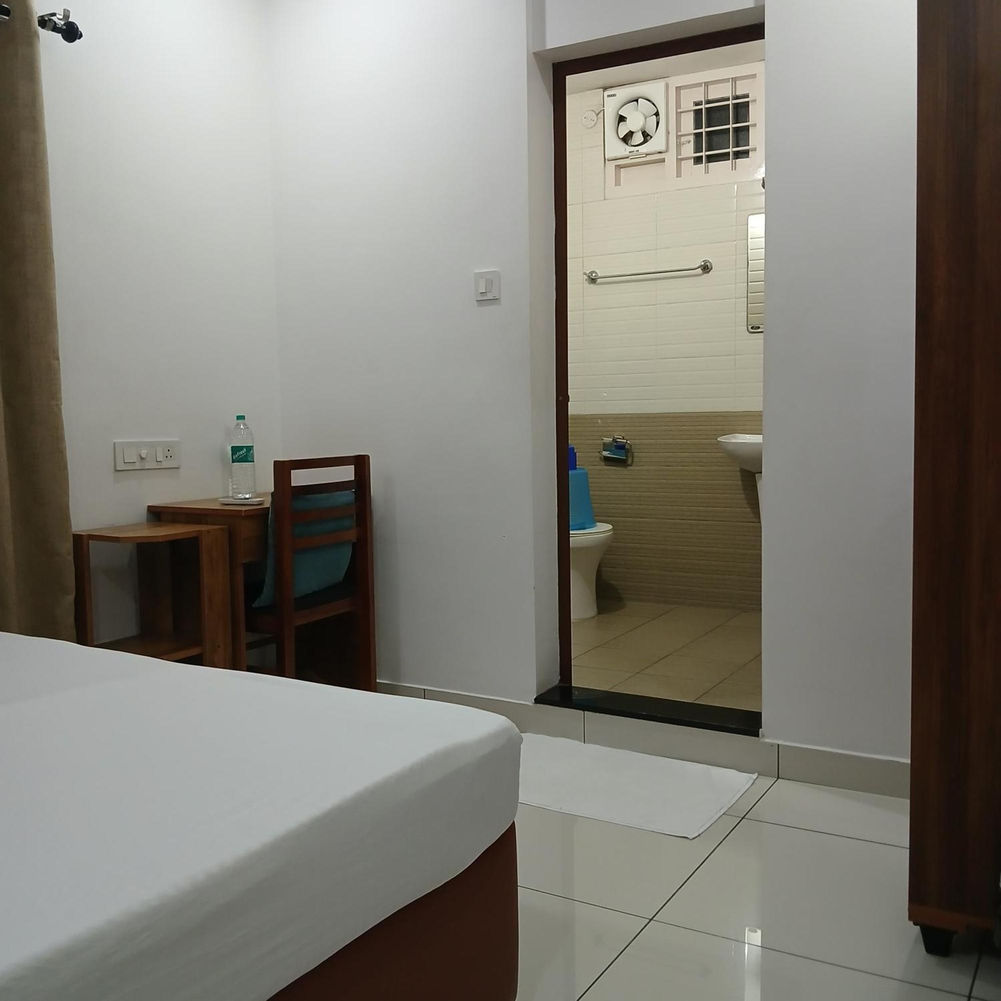 Annies Inn Homestay Kochi Extérieur photo